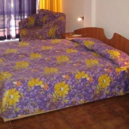 Regina 3* ساني بيتش