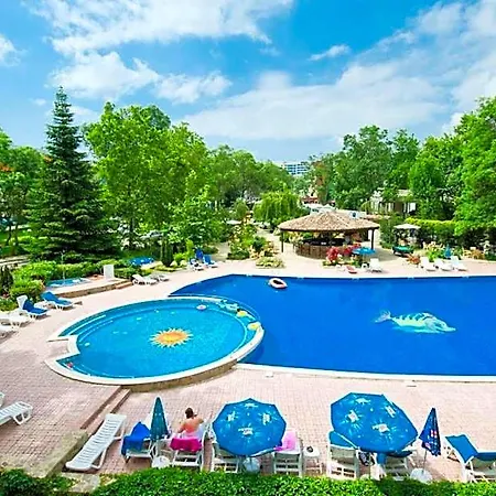 Regina 3* ساني بيتش