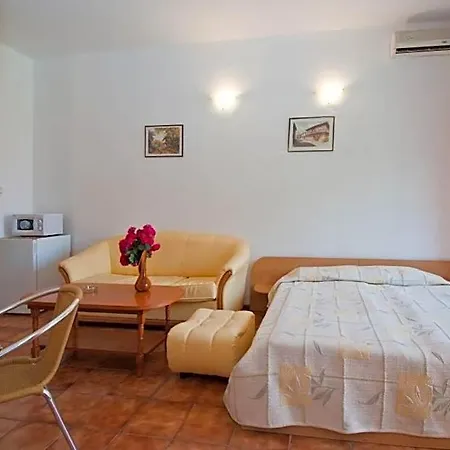 Regina Hotel 3*